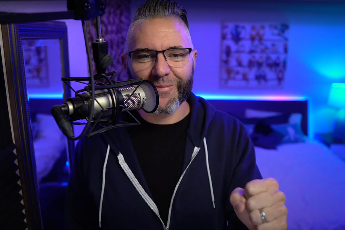 Jason Ogle holding fist saying, "Fight on my friends" for the Hitting Pause (2022) episode